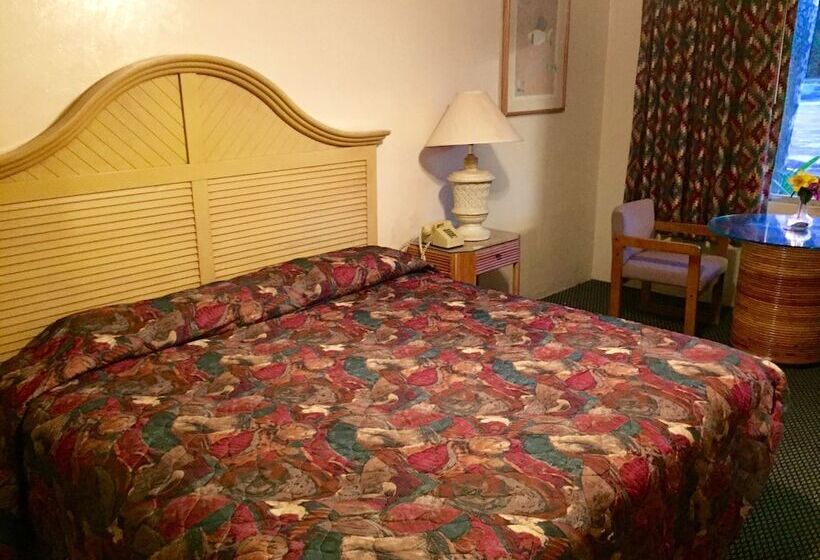 Cadillac Motel Fanning Springs