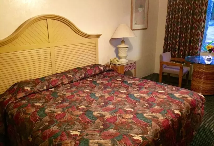 Cadillac Motel Fanning Springs