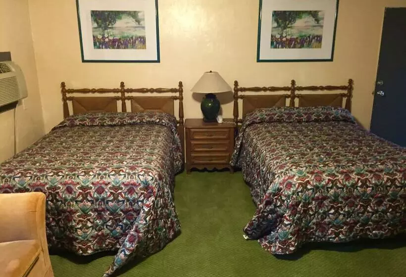 Cadillac Motel Fanning Springs