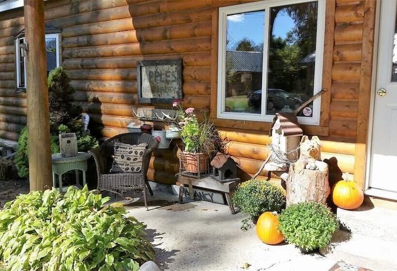 Hilltop Cabins And Motel