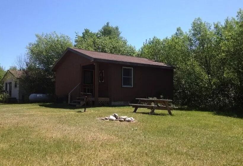Hilltop Cabins And Motel