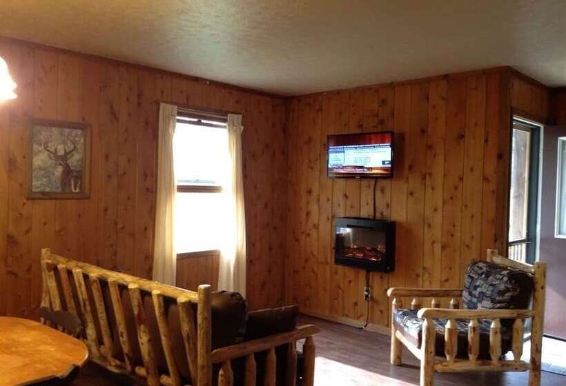 Hilltop Cabins And Motel