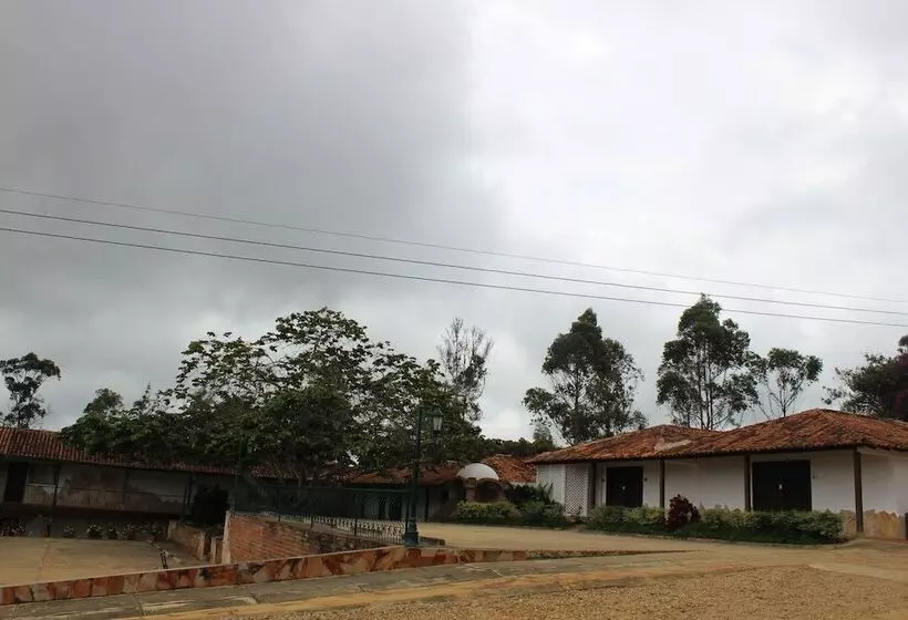 Hotelli Club Nautico Acuarela