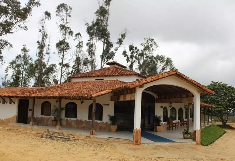 Hotelli Club Nautico Acuarela