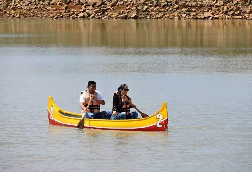 Hotelli Club Nautico Acuarela