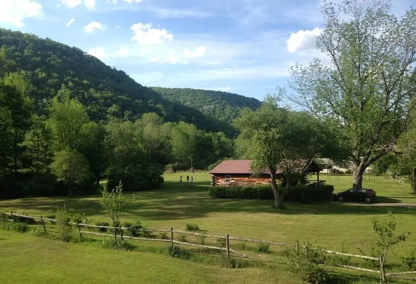 Hotelli Cold Spring Lodge