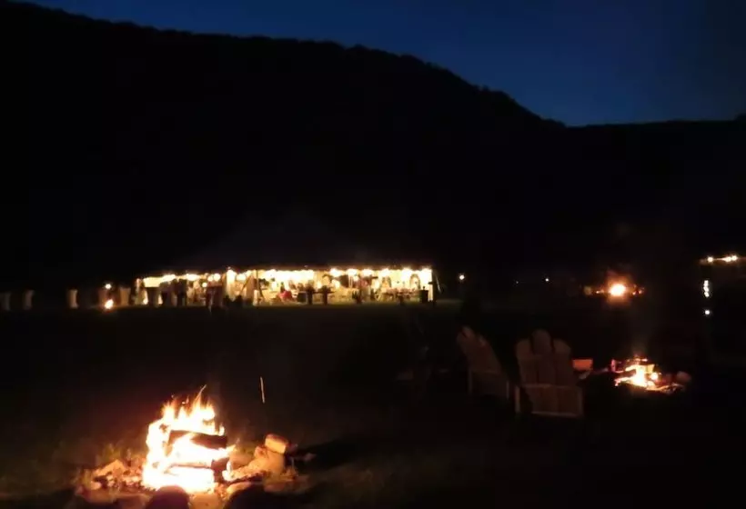 Hotelli Cold Spring Lodge