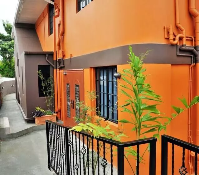 هتل Culture Crossroads Inn