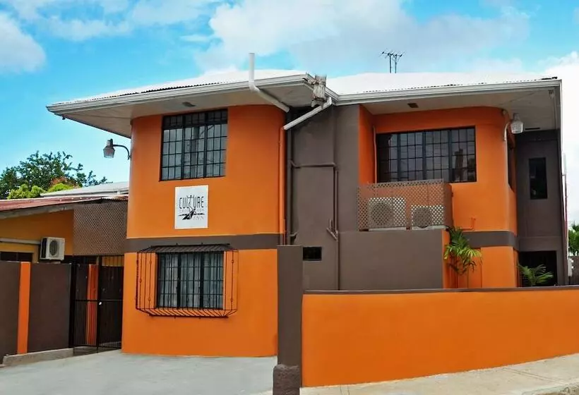 هتل Culture Crossroads Inn