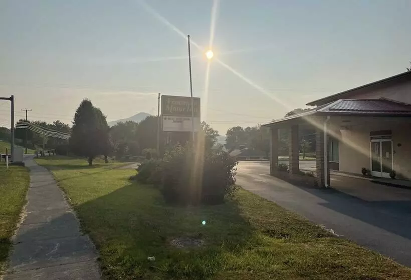 Hotelli Fincastle Motor Inn