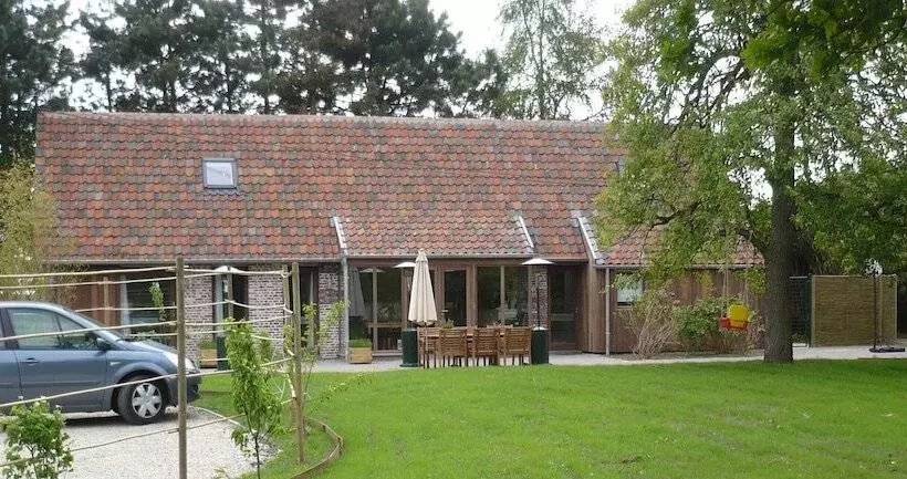 Hotelli Huis Bij De Lieve Bed & Breakfast