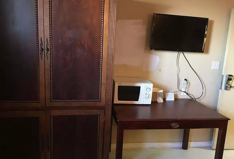 Hotelli Reddy Inn And Suites