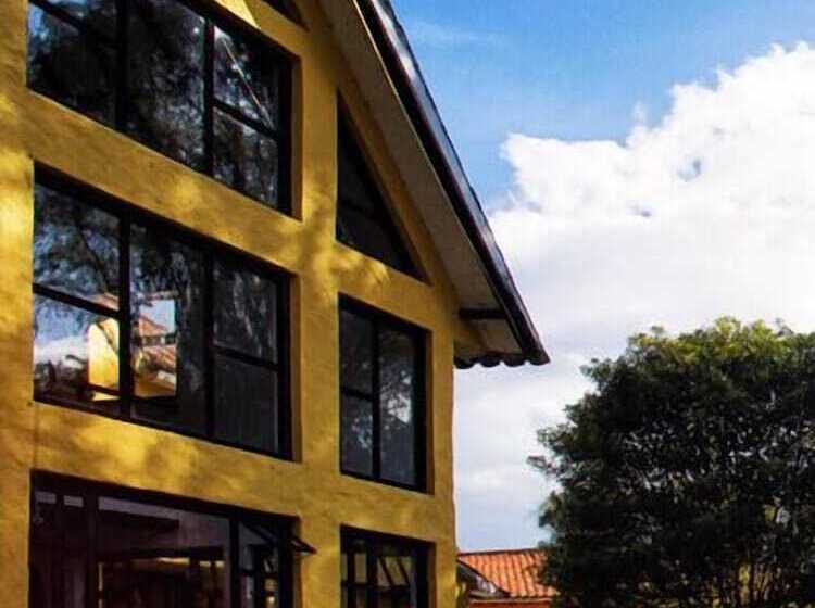 ホテル Termales El Batán