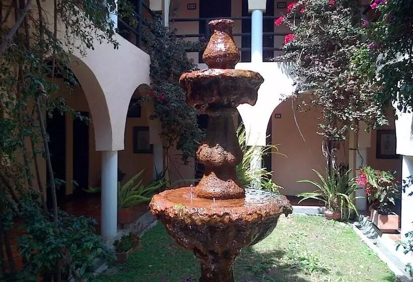 ホテル Termales El Batán