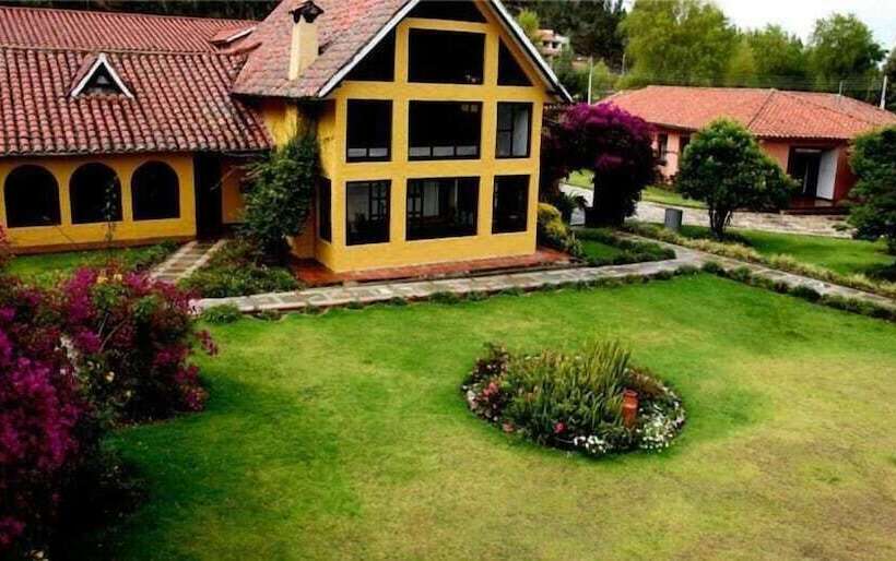 ホテル Termales El Batán