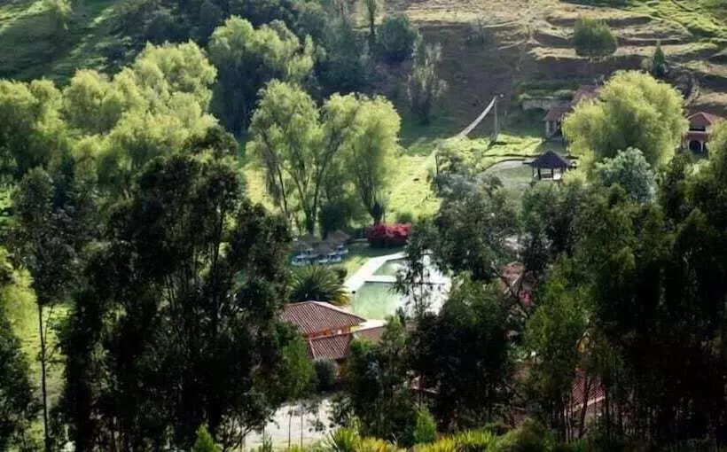 ホテル Termales El Batán