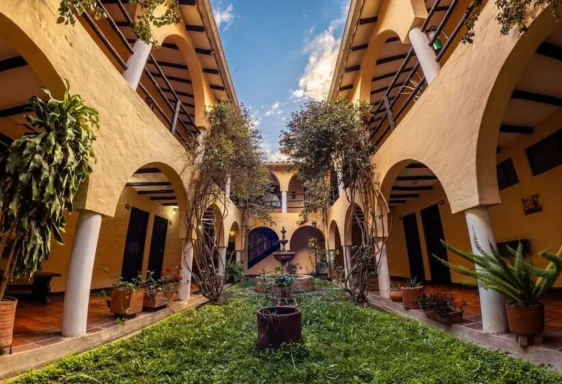 ホテル Termales El Batán