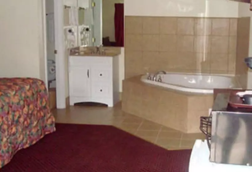 Whispering Pines Motel