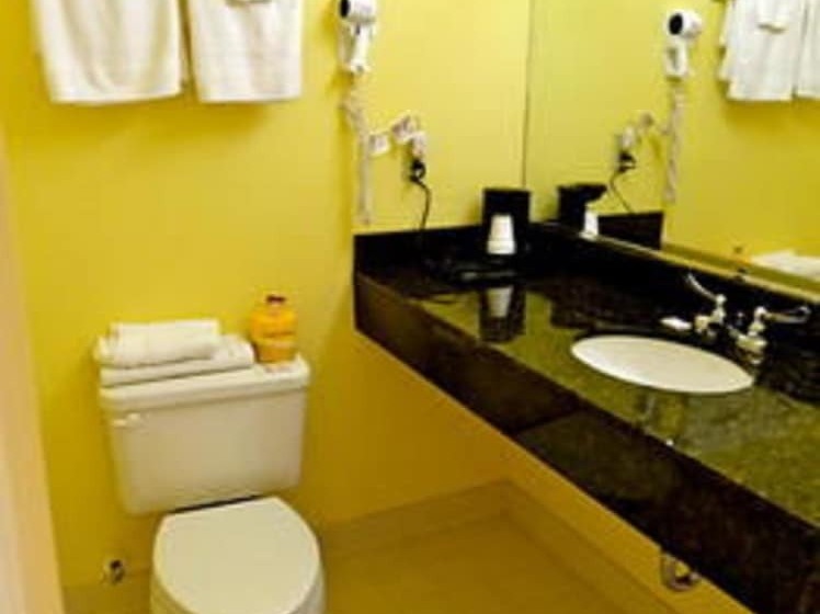 Whispering Pines Motel