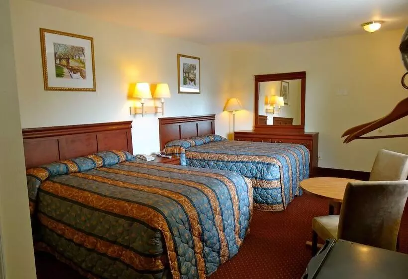 Whispering Pines Motel