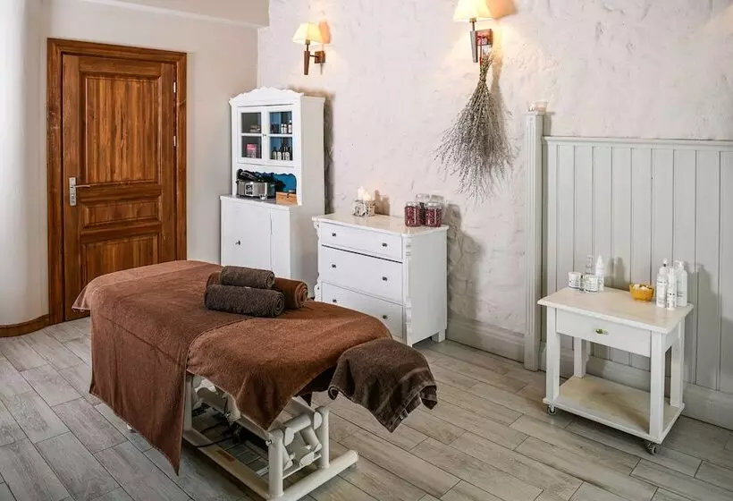 Folwark Lekuk Hotel Spa