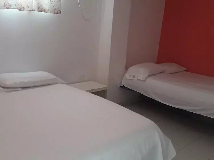 هتل Hospedaje Casa Rosada
