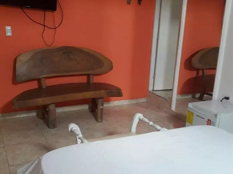هتل Hospedaje Casa Rosada