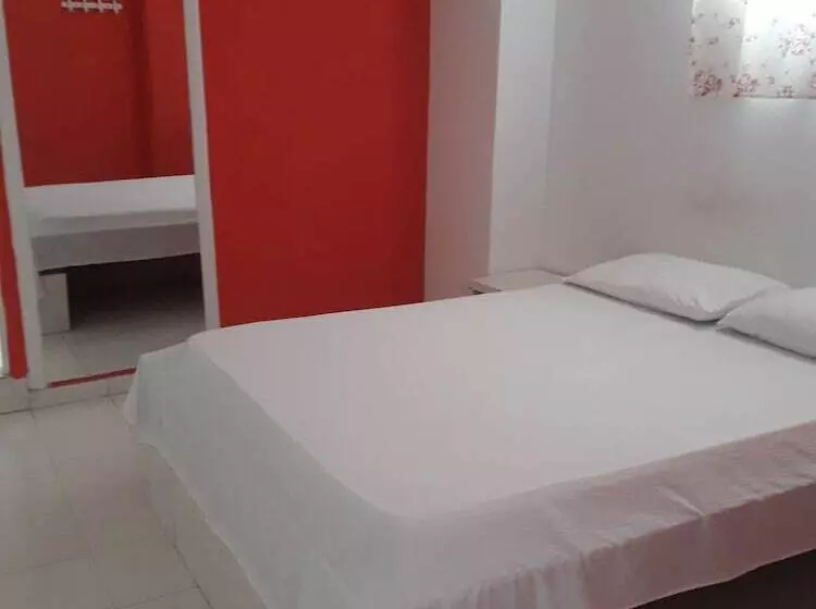 هتل Hospedaje Casa Rosada