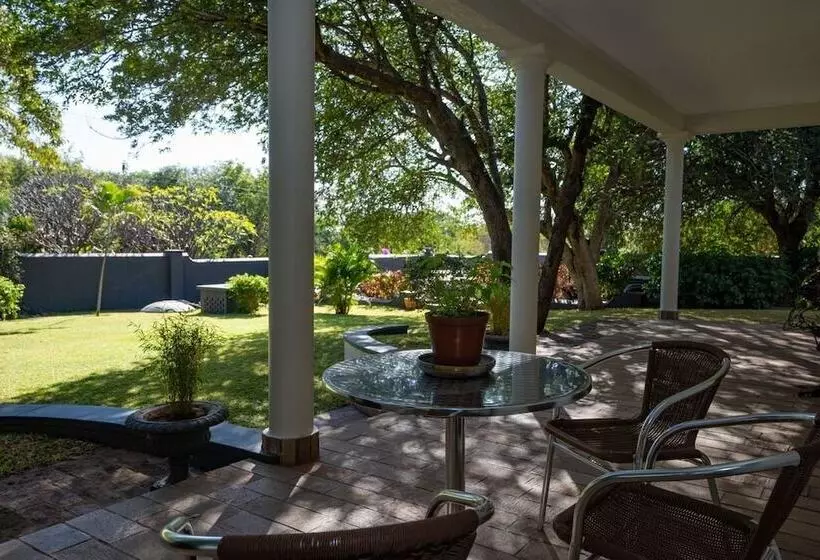 تختخواب و صبحانه Amadeus House