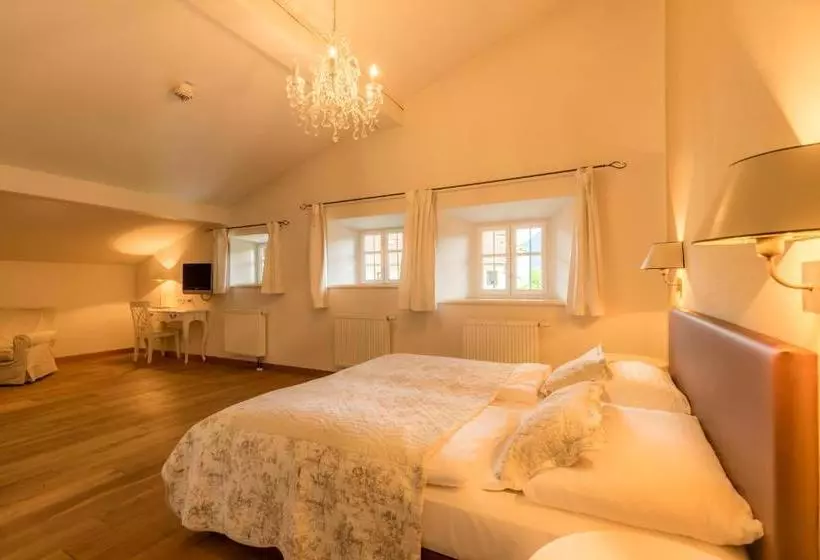 호텔 Bernhard S  Und Restaurant