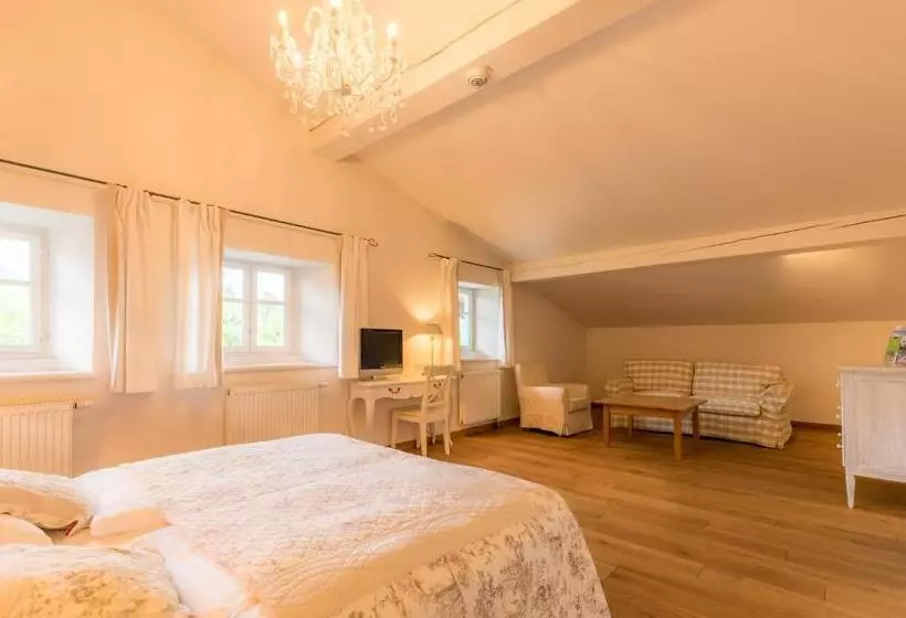 호텔 Bernhard S  Und Restaurant