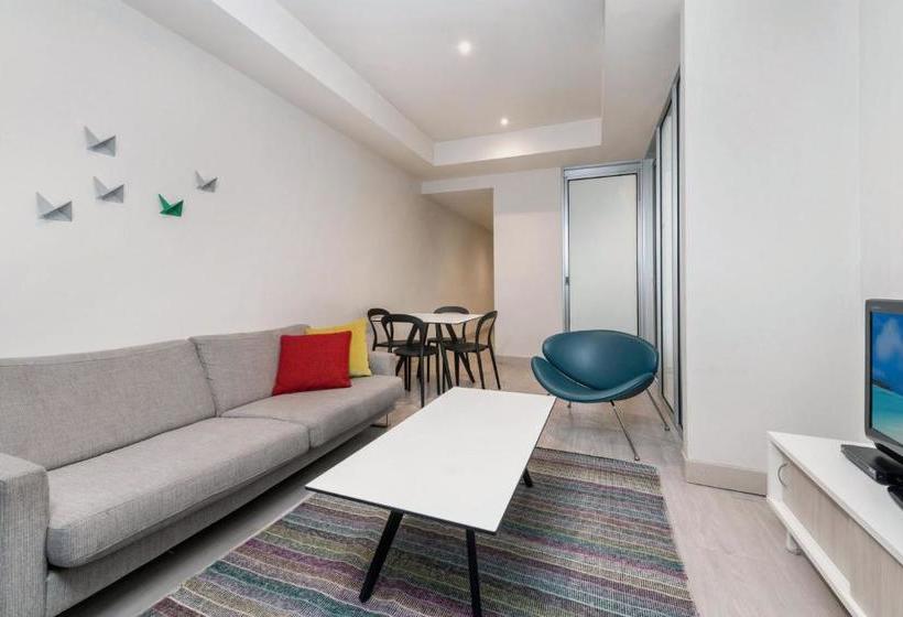 Breakfree On Collins