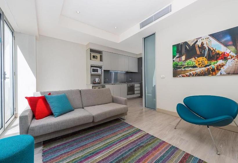 Breakfree On Collins