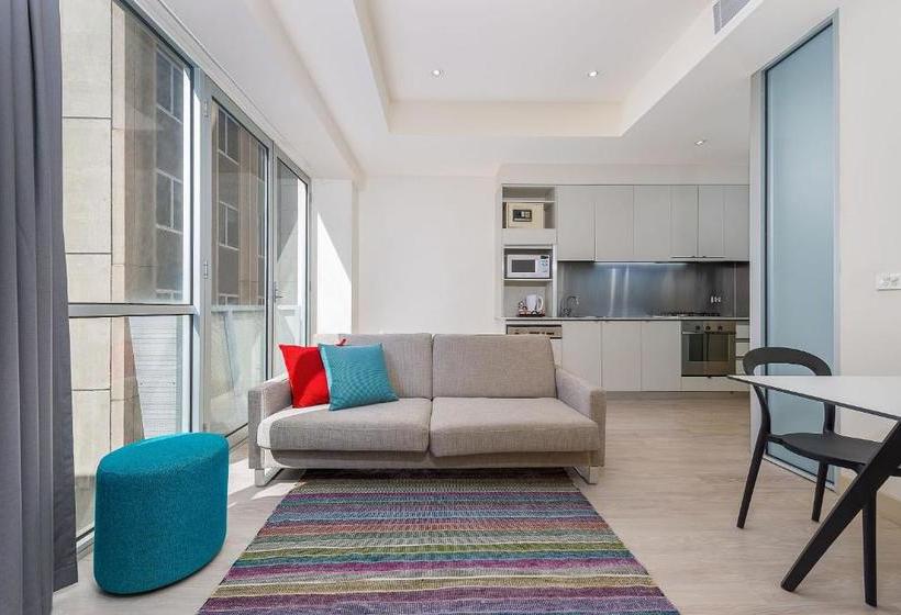 Breakfree On Collins