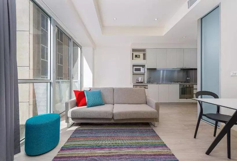 Breakfree On Collins