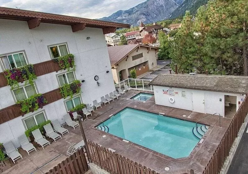 هتل Bavarian Lodge