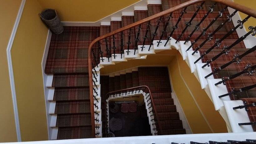 Hotel Buccleuch And Queensberry Arms