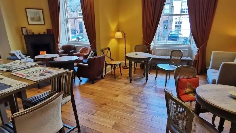 Отель Buccleuch And Queensberry Arms