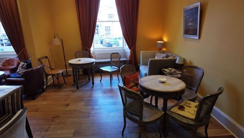 Hotel Buccleuch And Queensberry Arms