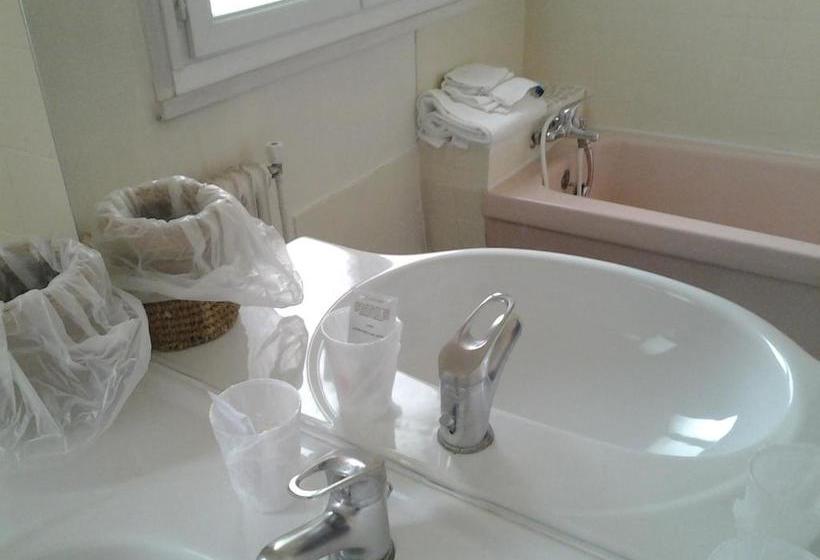 ホテル Hôtel De Rouen