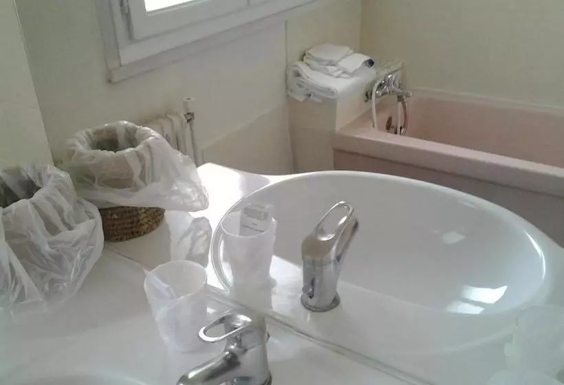 فندق Hôtel De Rouen