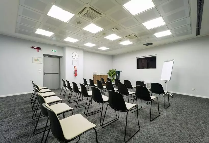 Doubletree By Hilton Hotel Yerevan City Centre