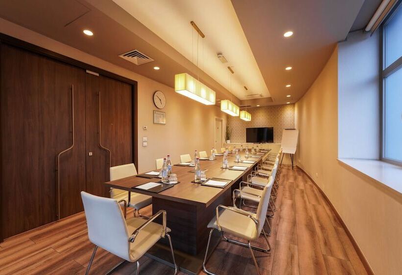 Doubletree By Hilton Hotel Yerevan City Centre