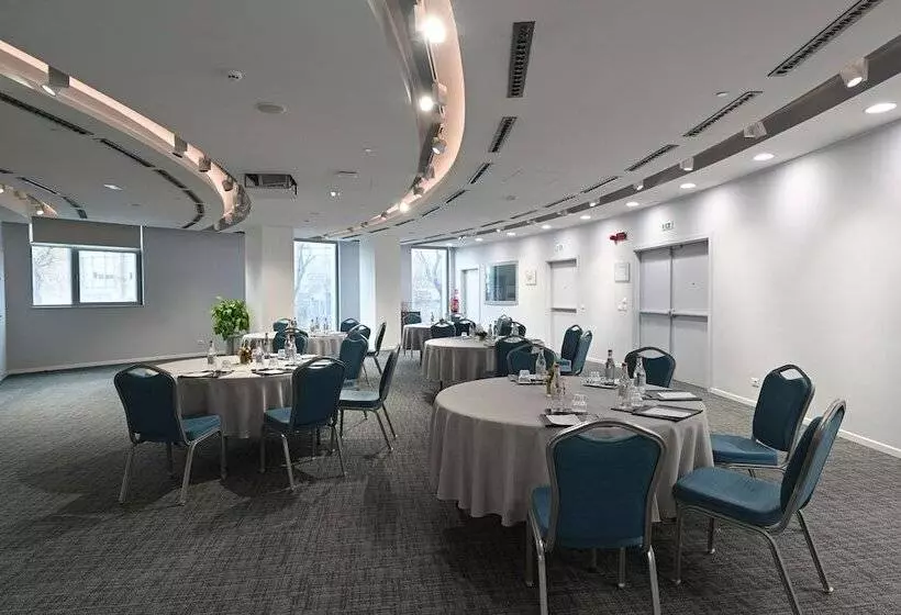 Doubletree By Hilton Hotel Yerevan City Centre