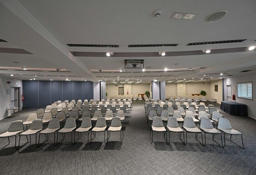 Doubletree By Hilton Hotel Yerevan City Centre