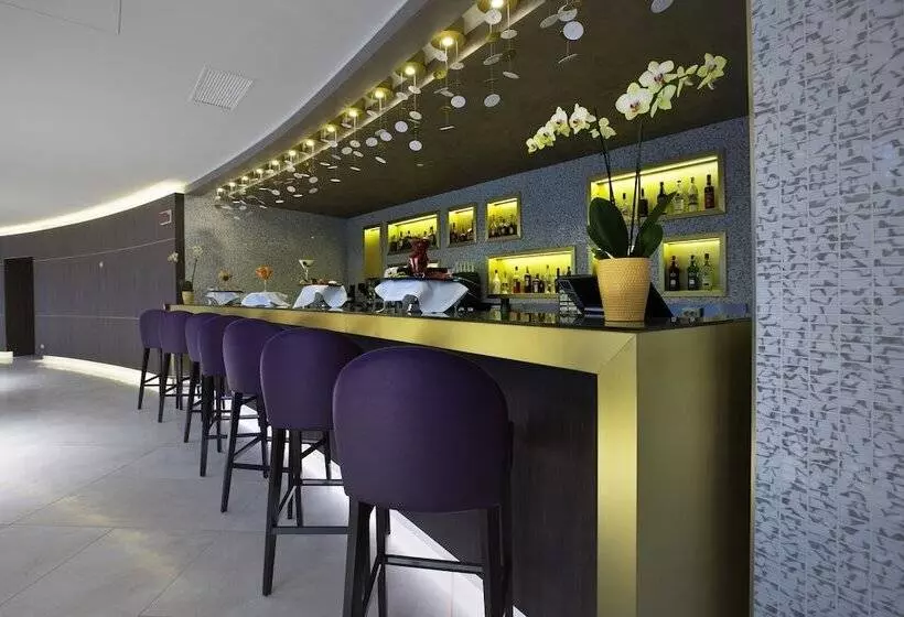 Doubletree By Hilton Hotel Yerevan City Centre