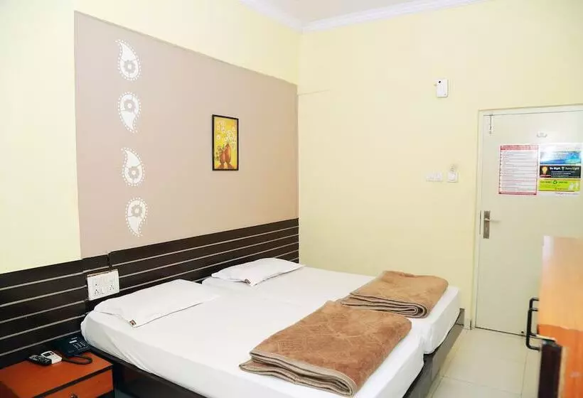 Отель Geetanjali