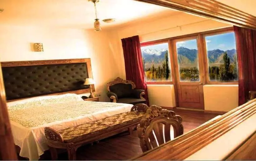 هتل Grand Himalaya