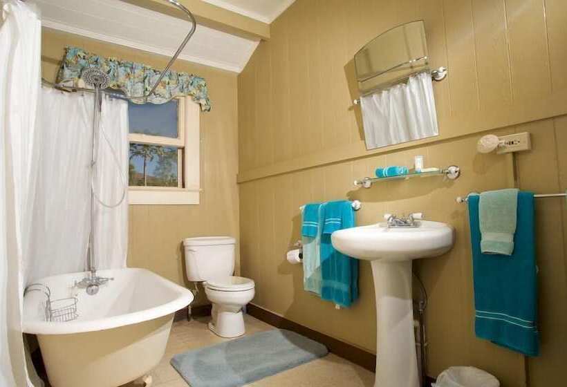 Отель Historic Faye Properties