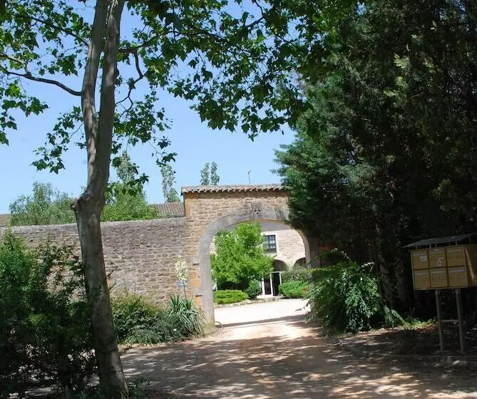 هتل Demeures Et Chateaux L Abbaye Caladoise Anciennement Hostellerie Ferme Du Poulet